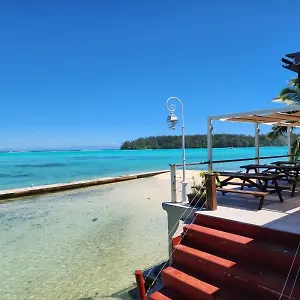 2* Hotel Hibiscus